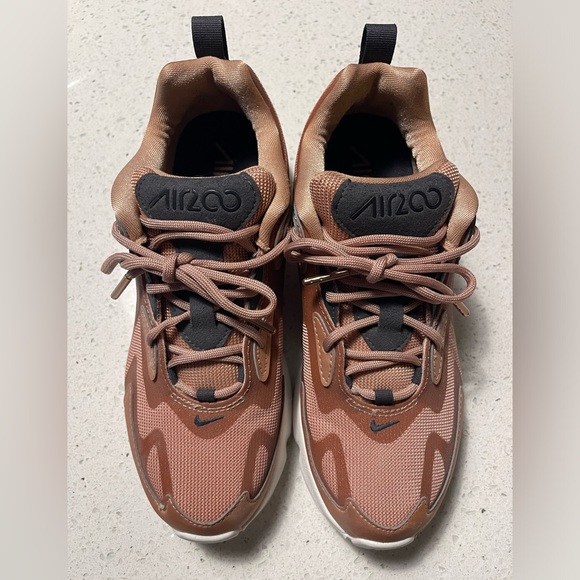 Nike Shoes - Nike air200